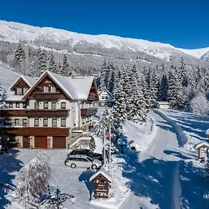 https://hotel-martin.spindleruvmlyn-hotels.com