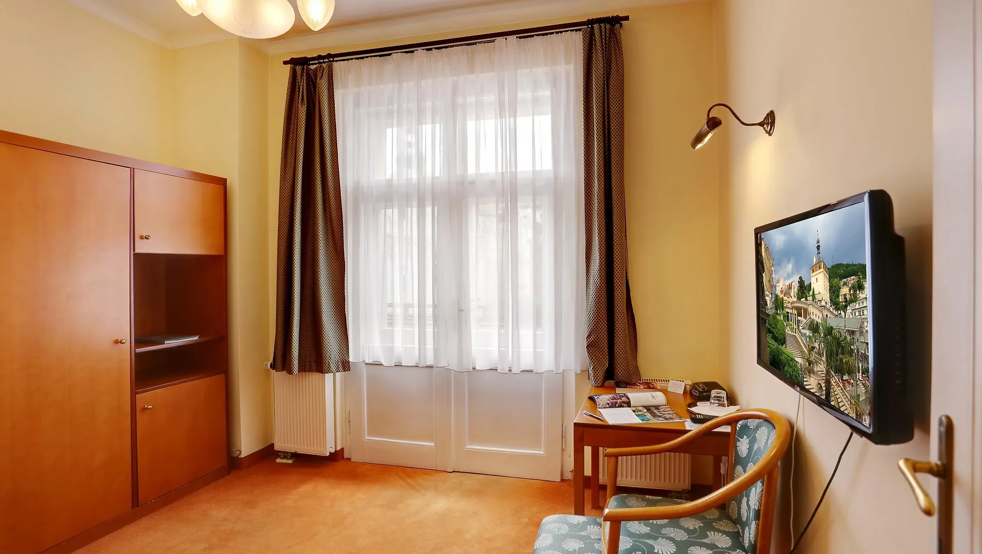 Art Deco Wolker By Astoria Hotel & Medical Spa Κάρλοβι Βάρι