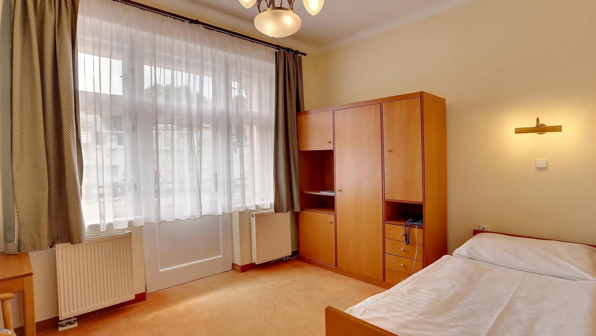 Art Deco Wolker By Astoria Hotel & Medical Spa Κάρλοβι Βάρι